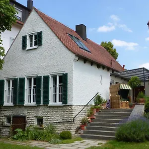 https://bed-and-breakfast-unter-den-linden.com-bavaria.com